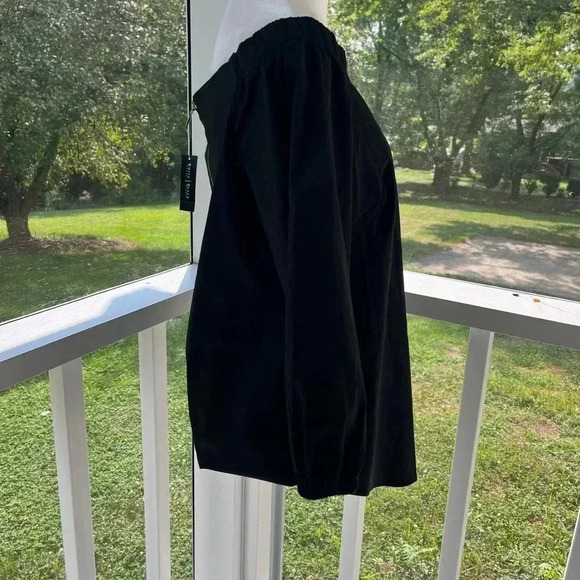 NWT White House Black Market Off-The-Shoulder
Poplin black Top - small - Picture 6 of 10